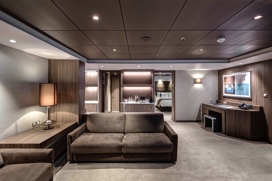 MSC Cruises MSC Meraviglia MSC Yacht Club Royal Suite - Credits - MSC Rights - Ivan Sarfatti 4.jpg